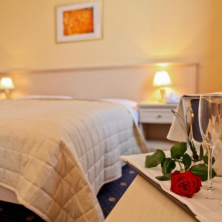 Hotel Schweizerhof Weggis Buitenkant foto