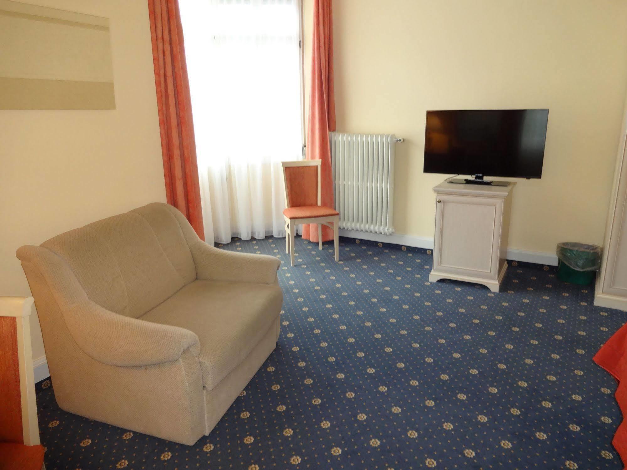 Hotel Schweizerhof Weggis Buitenkant foto