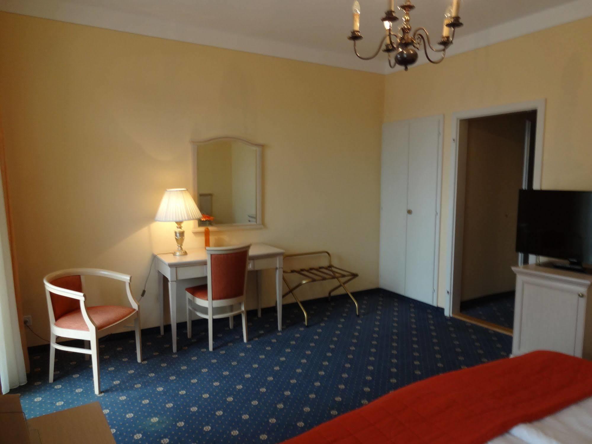 Hotel Schweizerhof Weggis Buitenkant foto